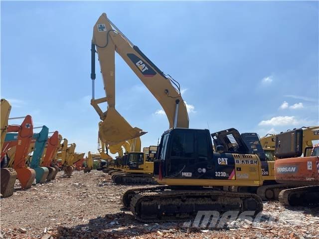 CAT 323D2L Rupsgraafmachines