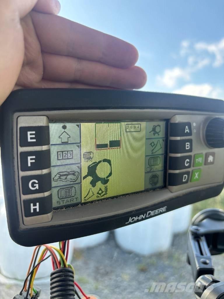 John Deere F 440 Ronde-balenpersen