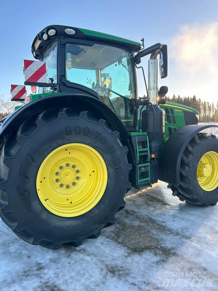 John Deere 6250 R Tractoren