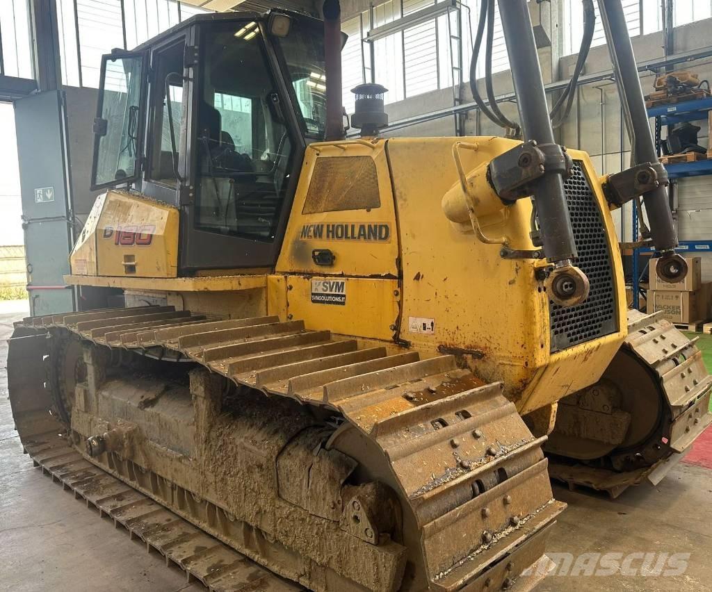 New Holland D 180 Rupsdozers