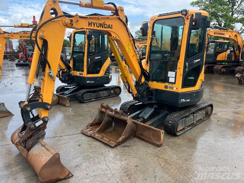Hyundai R25Z-9 AK Minigraafmachines < 7t