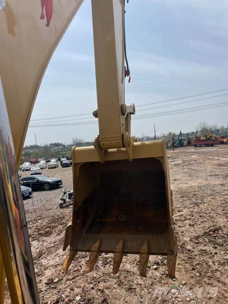 CAT 320D Rupsgraafmachines