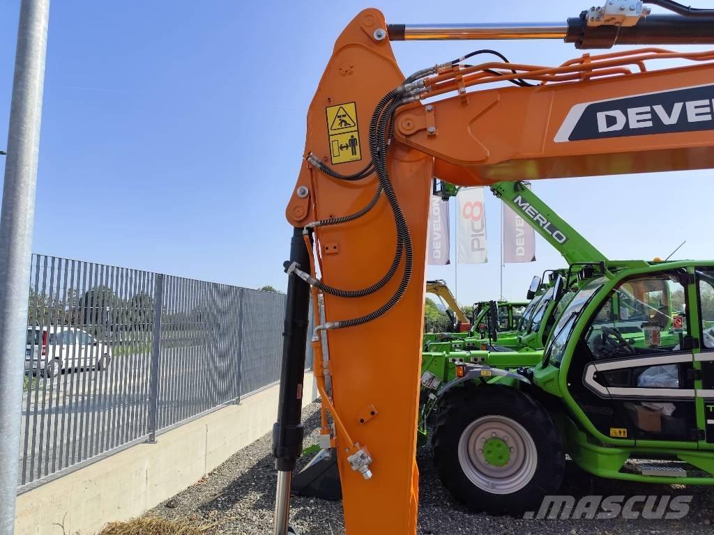 Develon DX 140 LCR-7 Rupsgraafmachines
