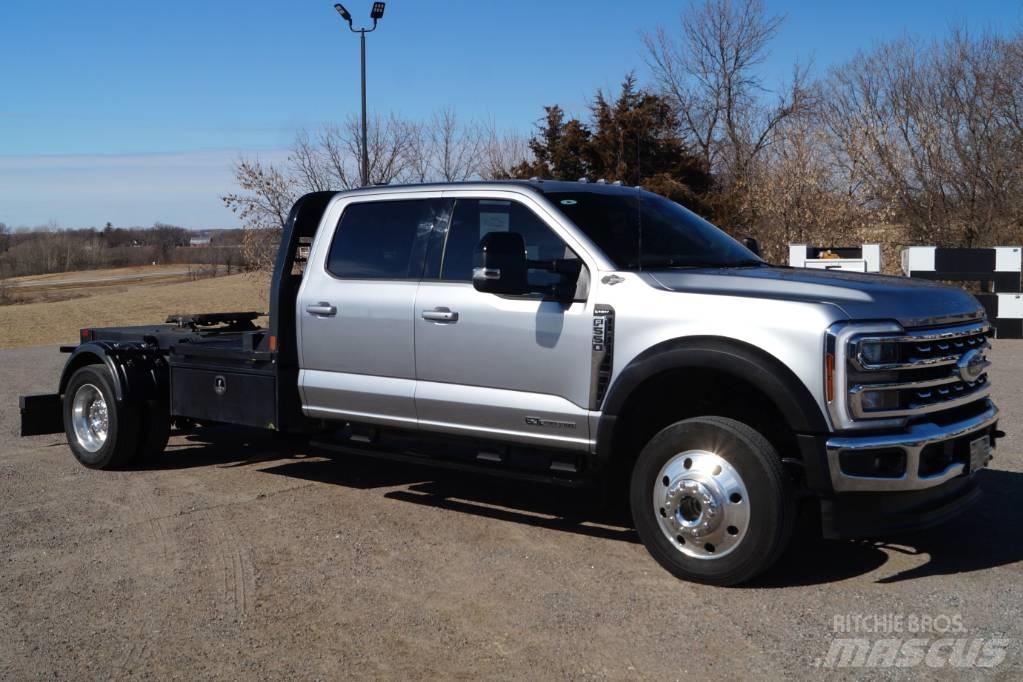 Ford F 550 SD Lariat Chassis met cabine