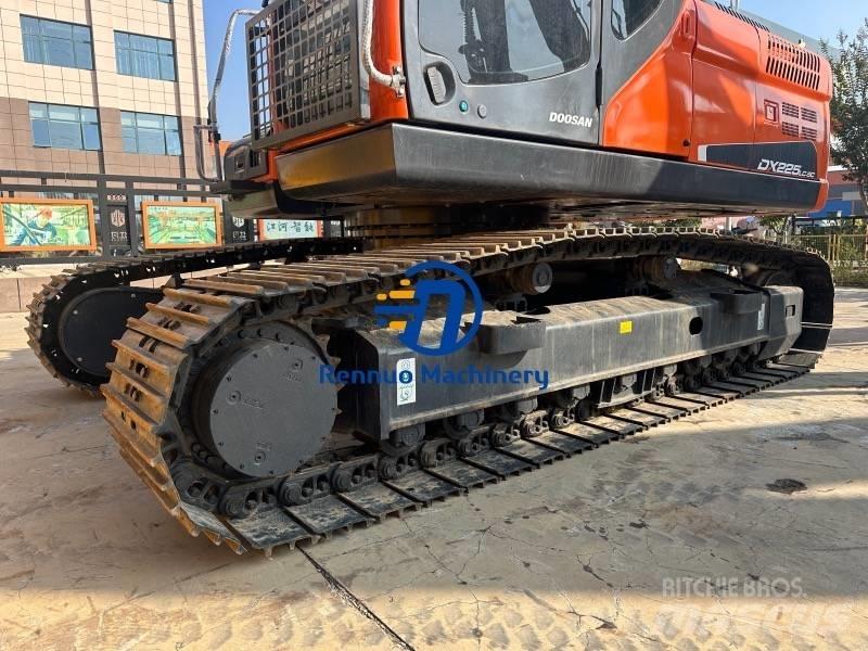 Doosan DX 225 LC-9C Rupsgraafmachines