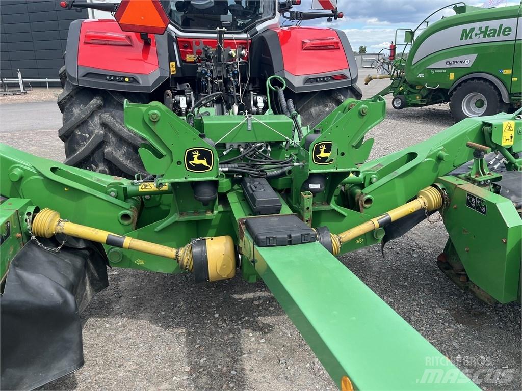 John Deere CC388, Maaikneuzers