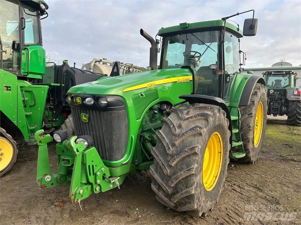 John Deere 8420 Tractoren