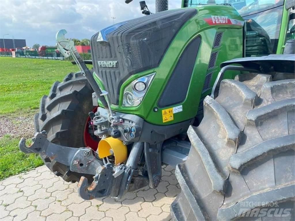 Fendt 724 PROFI+ Tractoren