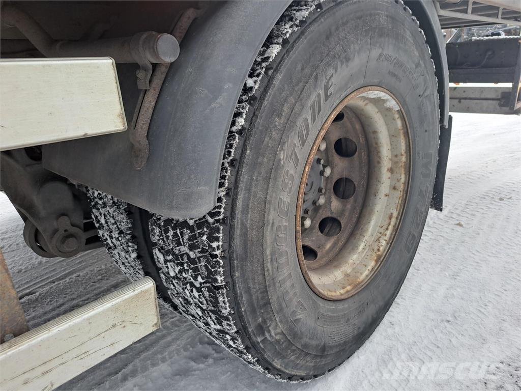 Volvo FLH42 RD Vlakke laadvloer met kraan