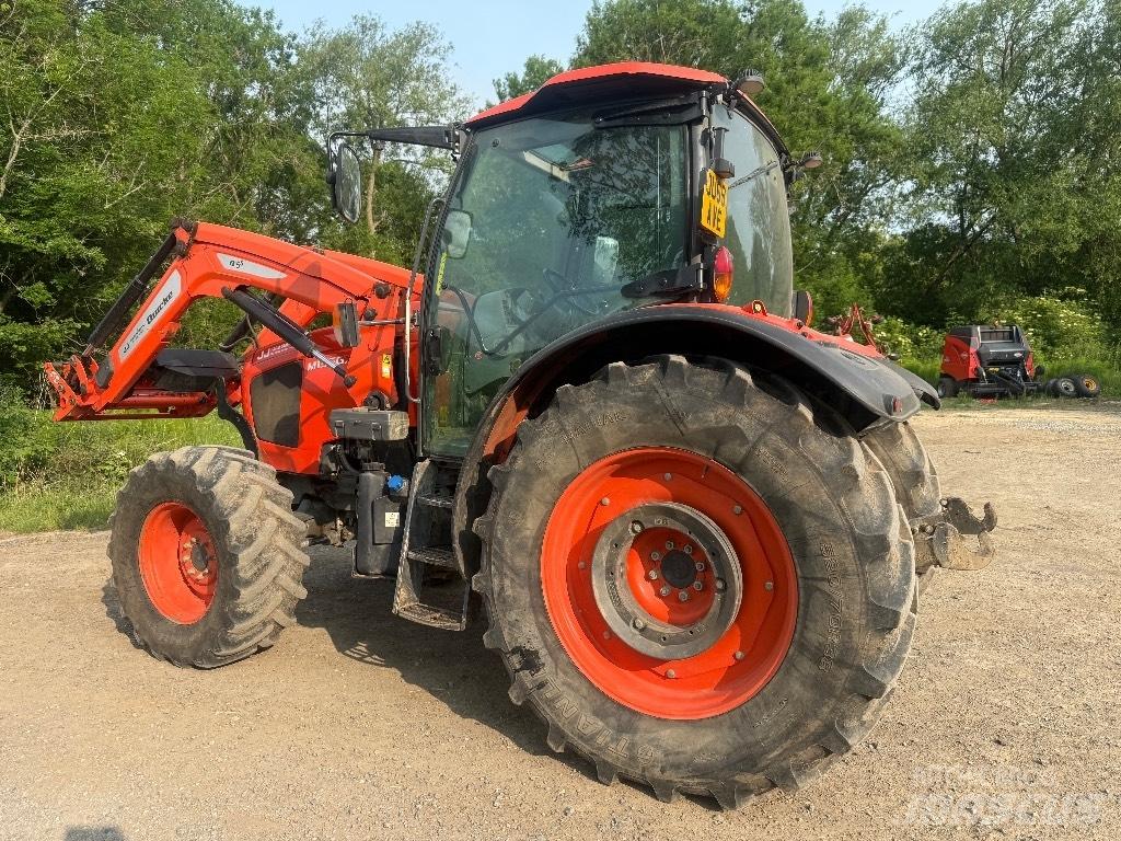 Kubota M 135 GX Tractoren