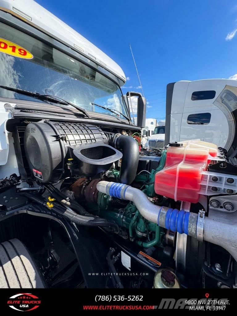 Volvo Commercial VNL Trekkers