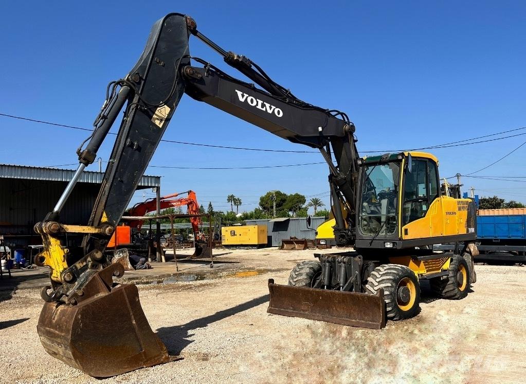 Volvo EW 180 C Wielgraafmachines