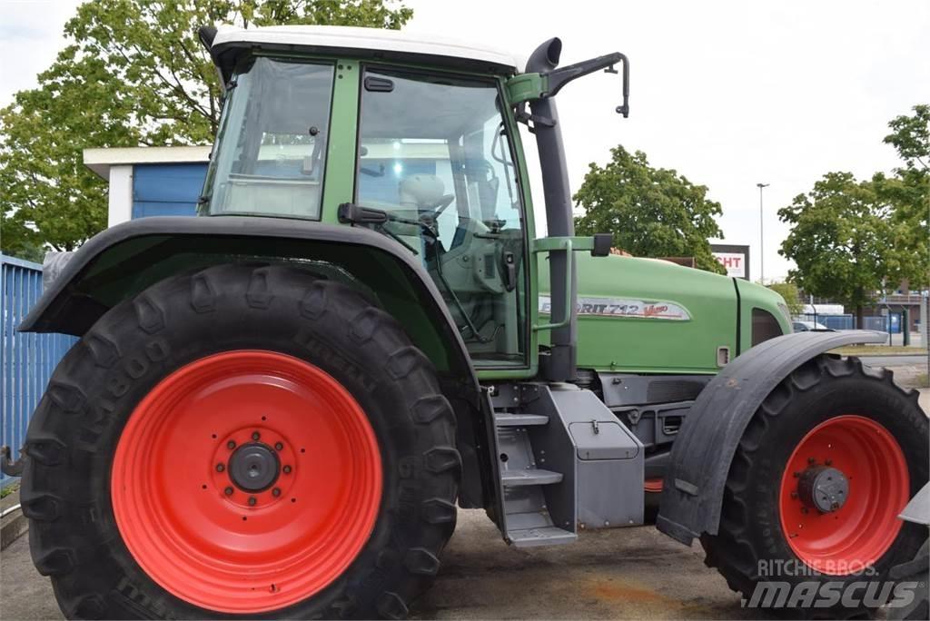 Fendt 712 Vario Tractoren