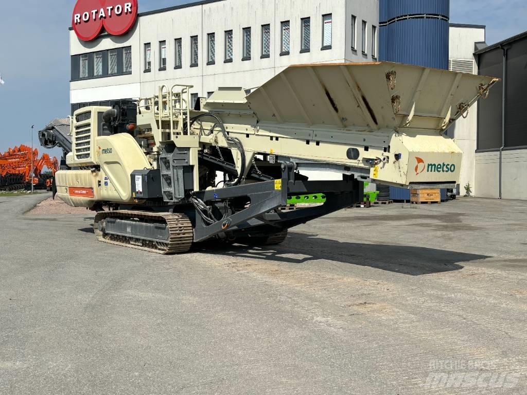 Metso LT 200 HP Mobile crushers