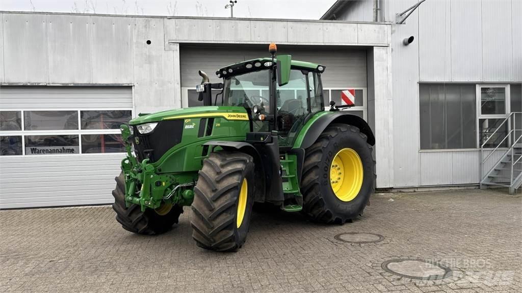 John Deere 6R215 Tractoren