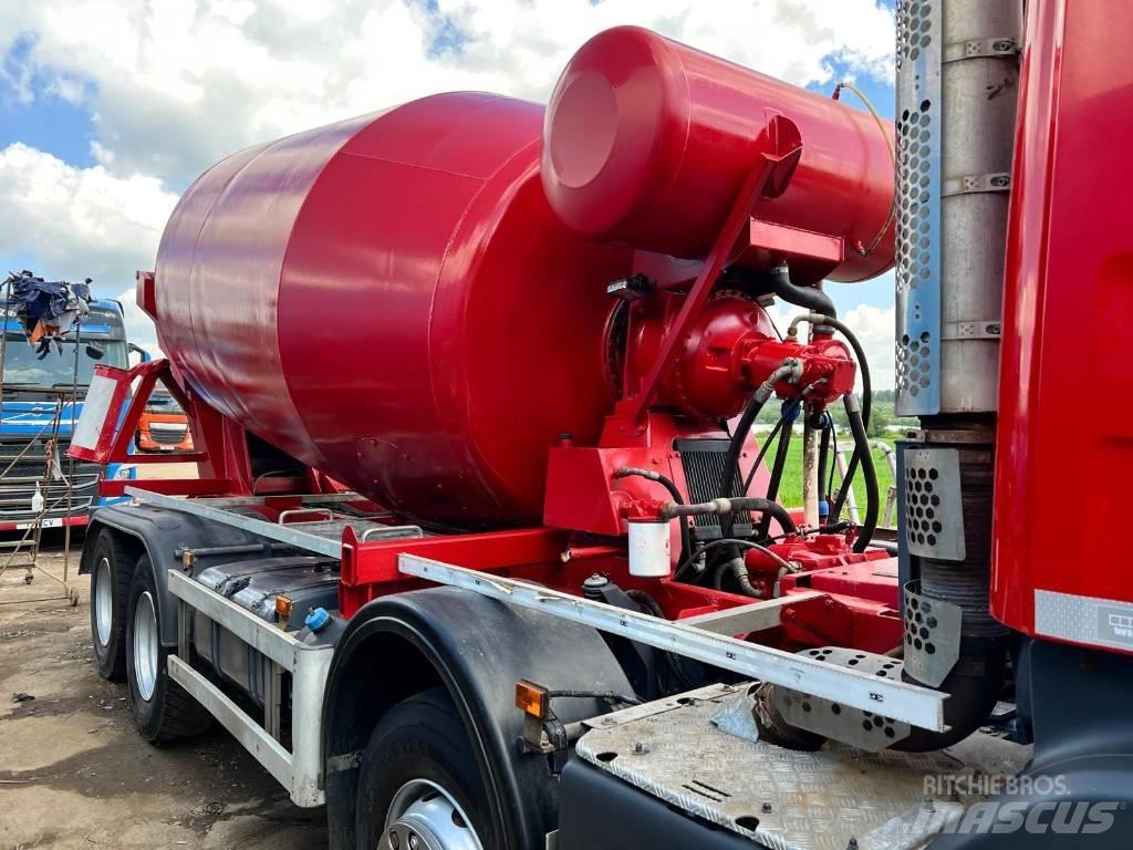 Scania P 370 Betonmixers en pompen