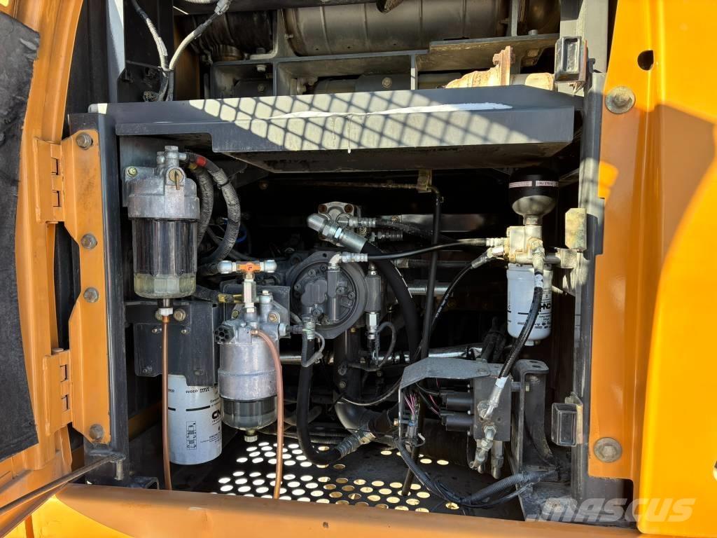 CASE CX 210 D Rupsgraafmachines