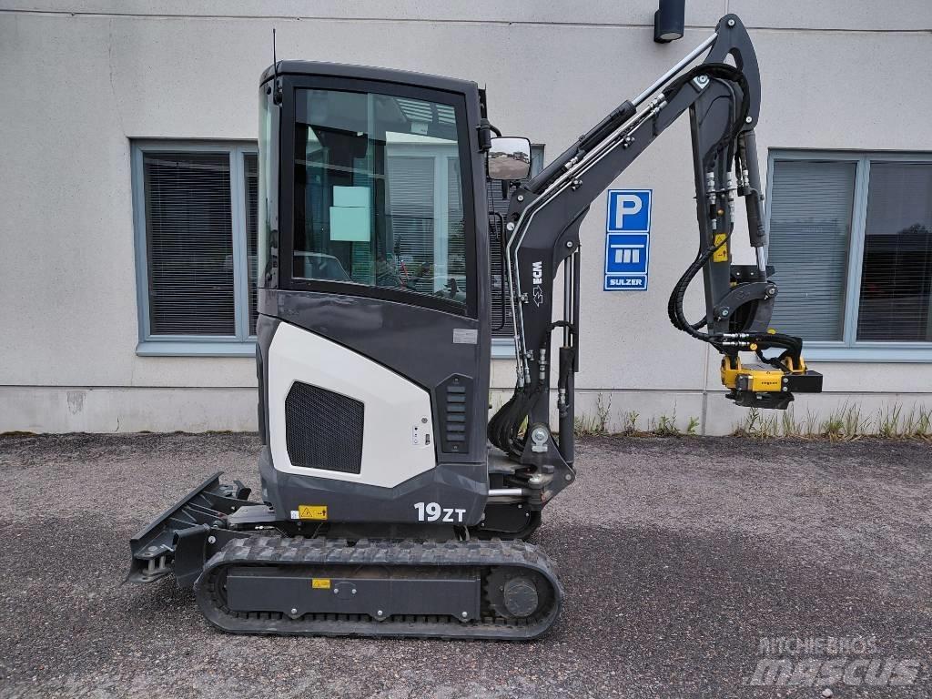 ECM 19ZT + Engcon EC02 Minigraafmachines < 7t