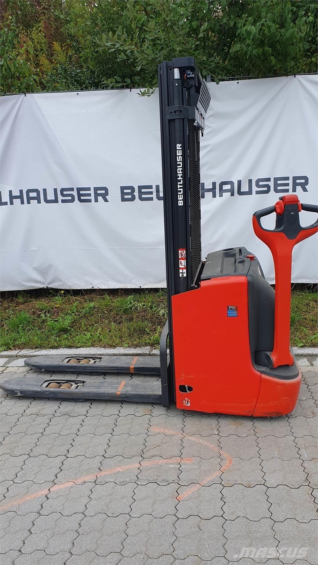 Linde L12i Meeloop stapelaar