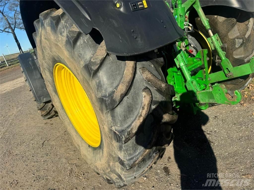 John Deere 6230R Tractoren