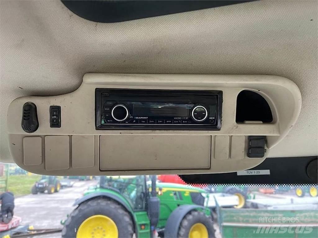 John Deere 6155R Tractoren