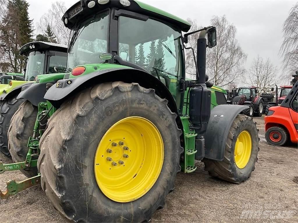 John Deere 6155R Tractoren