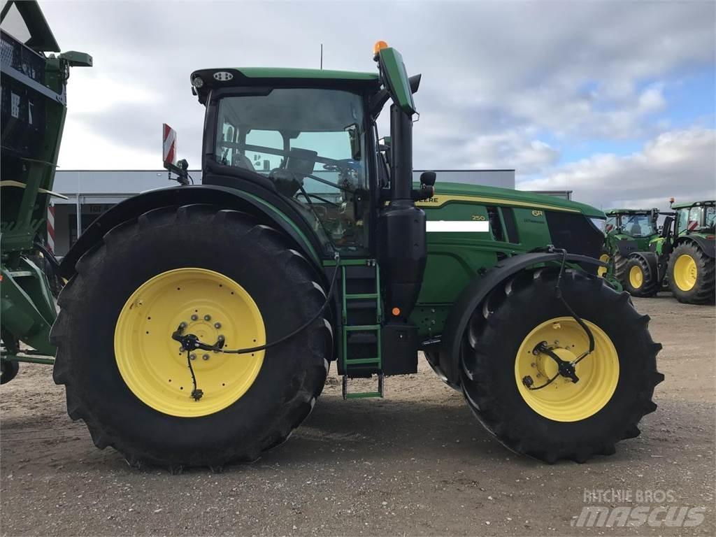 John Deere 6R 250 Tractoren