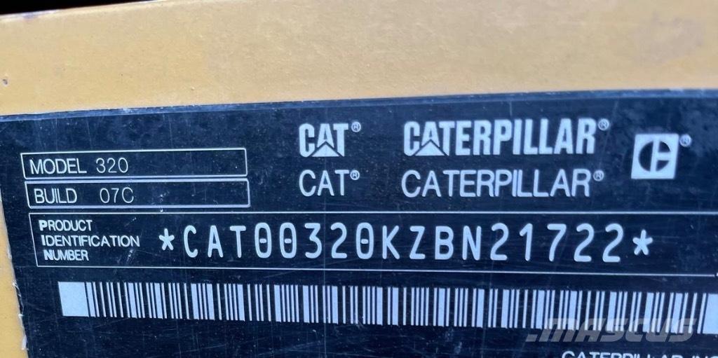 CAT 320 Rupsgraafmachines