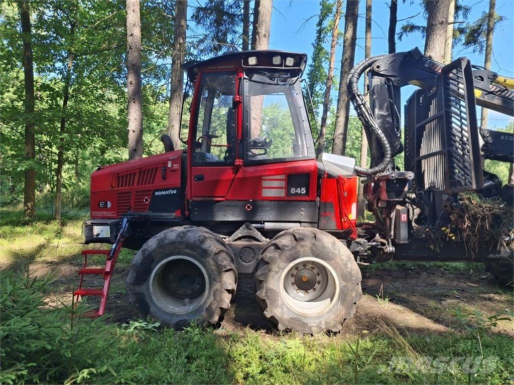 Komatsu 845 Uitrijwagens