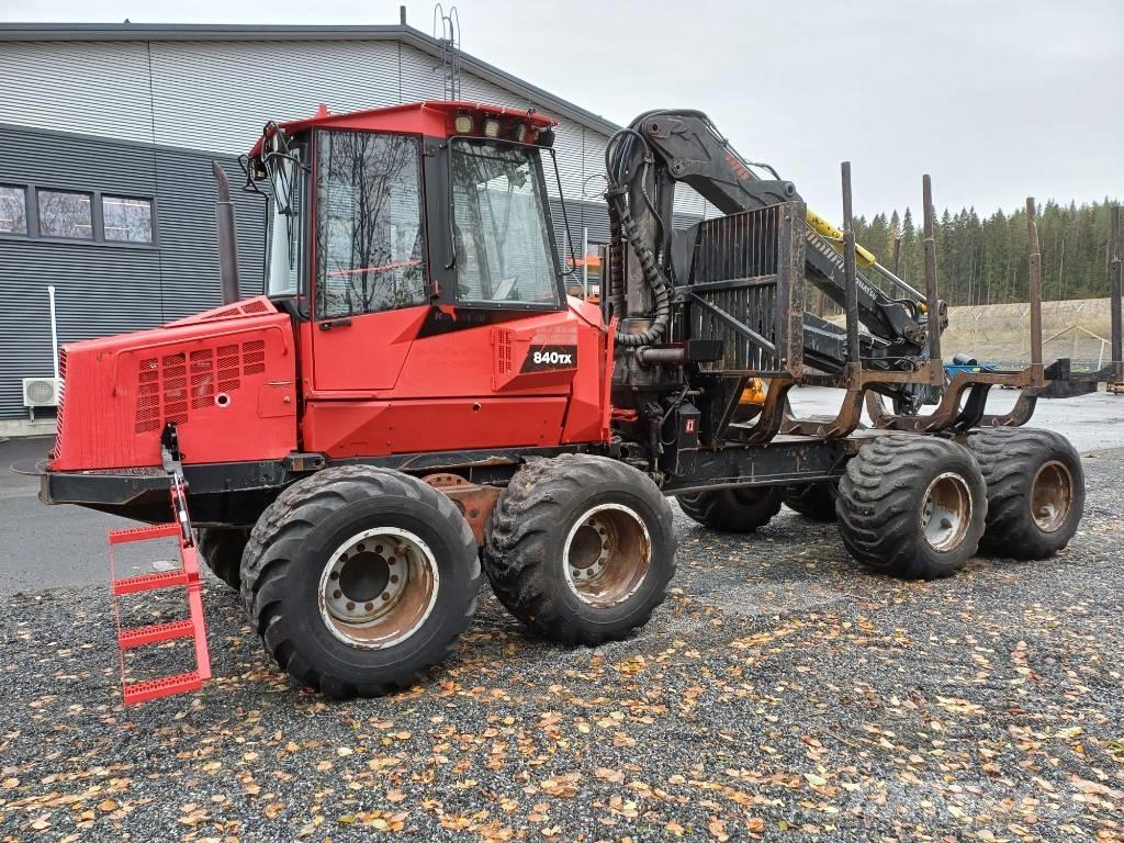 Komatsu 840 TX Uitrijwagens