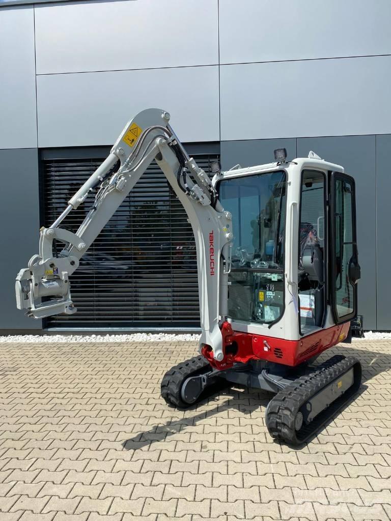 Takeuchi TB 320 Minigraafmachines < 7t