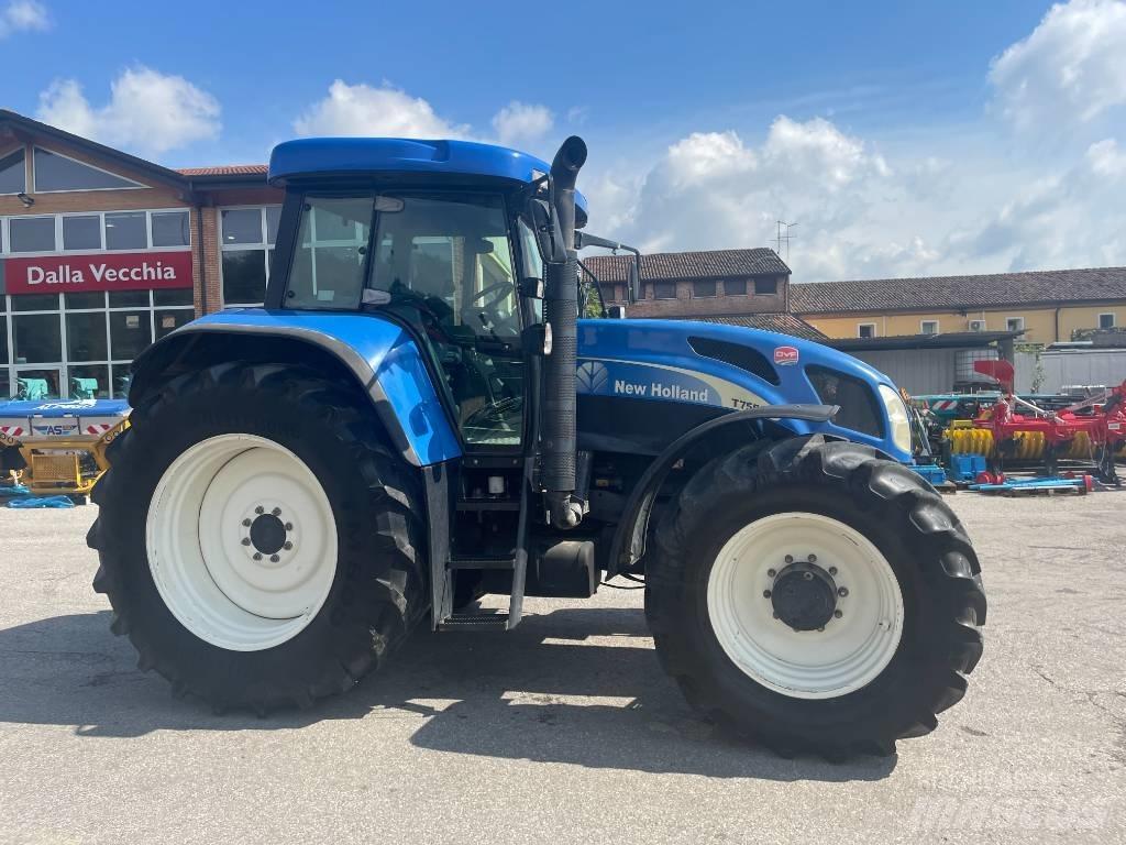 New Holland T 7550 Tractoren