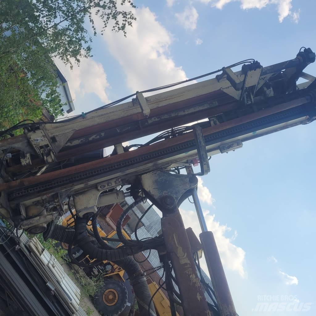Atlas Copco CM 780 D Surface drill rigs