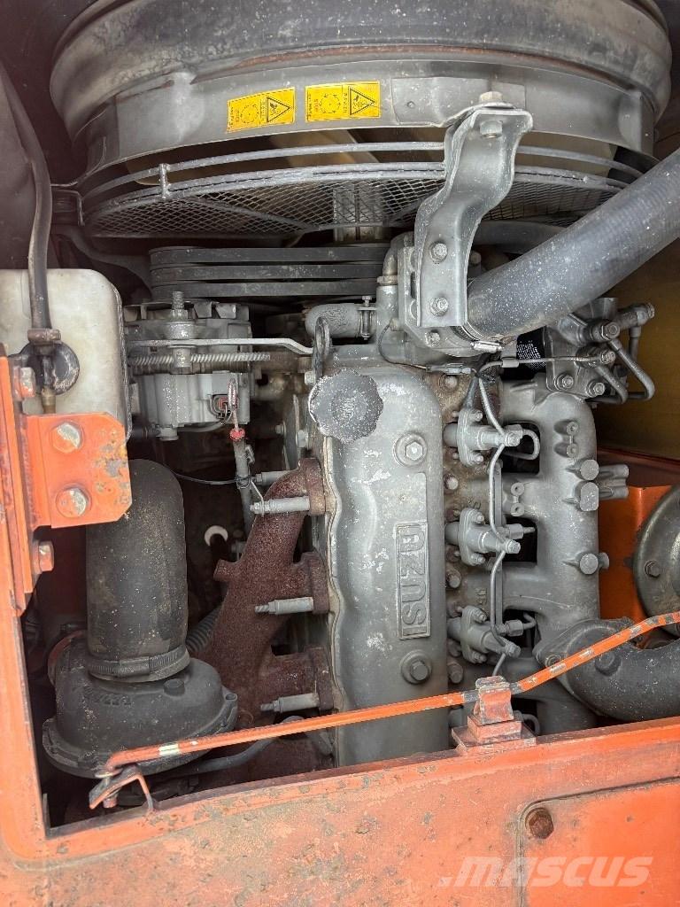 Hitachi EG 70 R Rupsdumpers