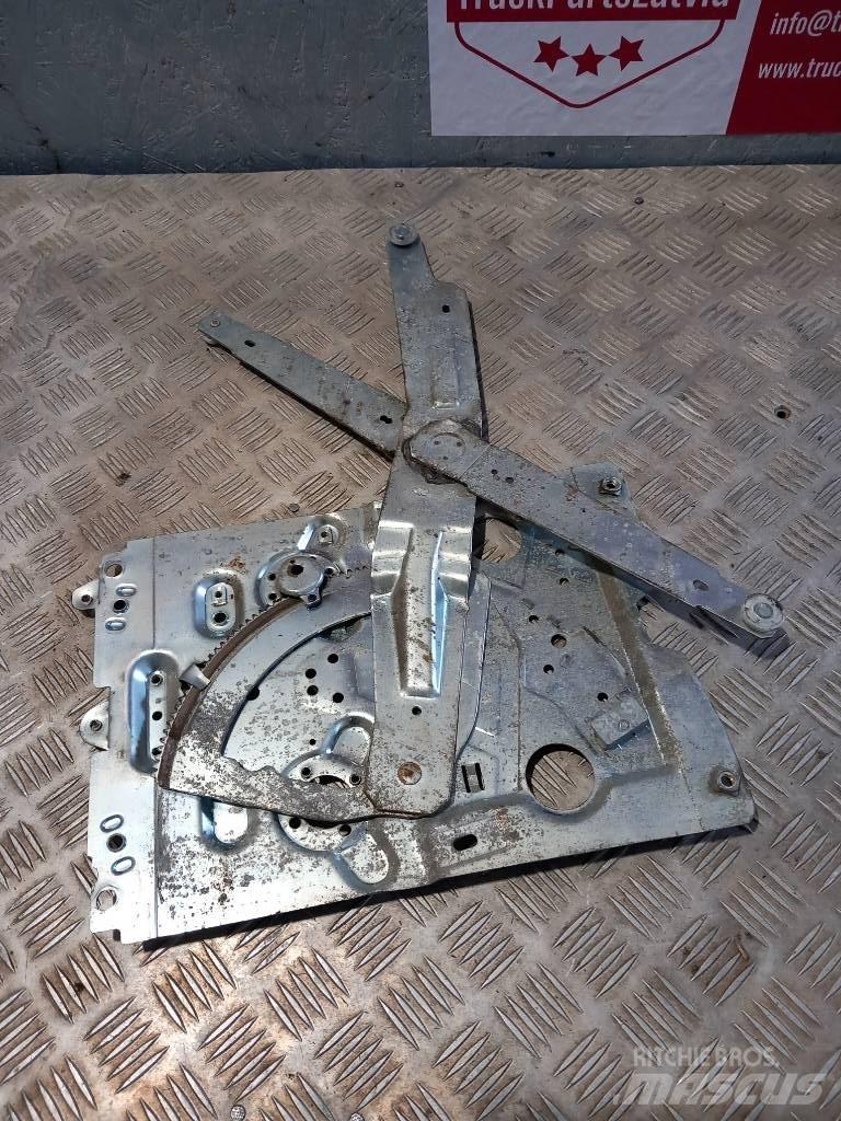 Volvo FH 12   20453660 Cabine en interieur