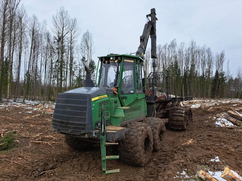 John Deere 1210 G Uitrijwagens