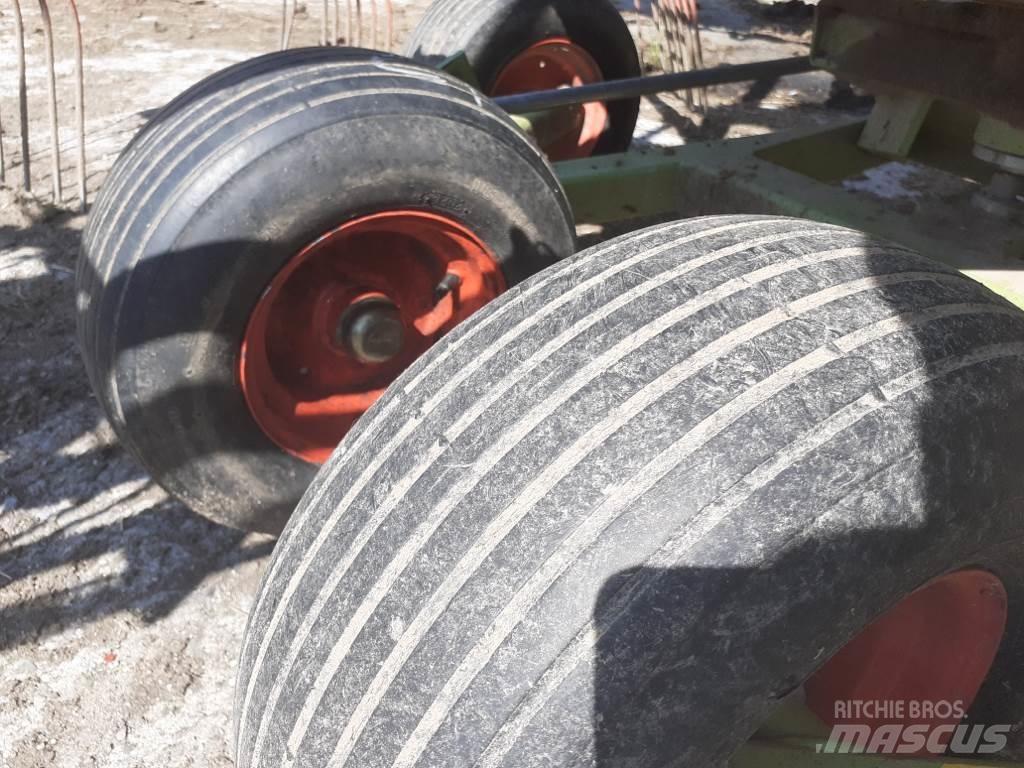 CLAAS Liner 430 S Zwadharken