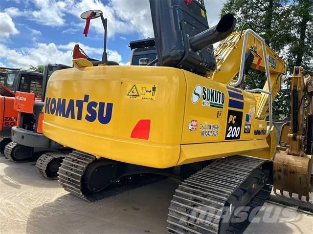 Komatsu PC 200-8 Rupsgraafmachines