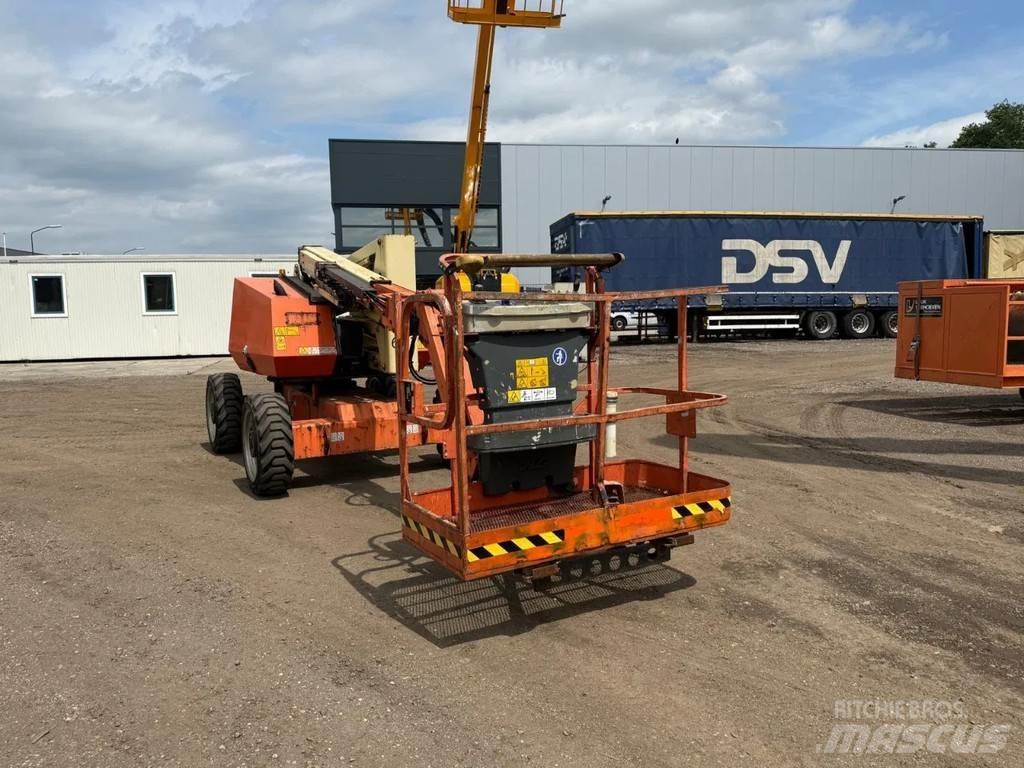 JLG 340 AJ Knikarmhoogwerkers