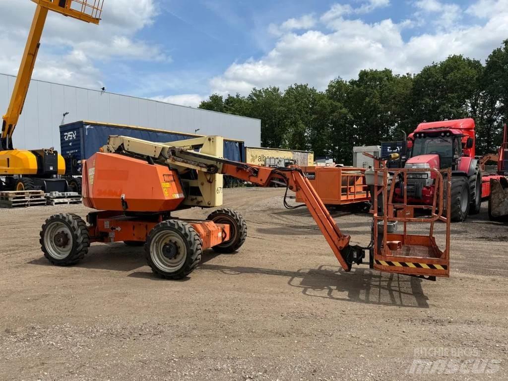 JLG 340 AJ Knikarmhoogwerkers