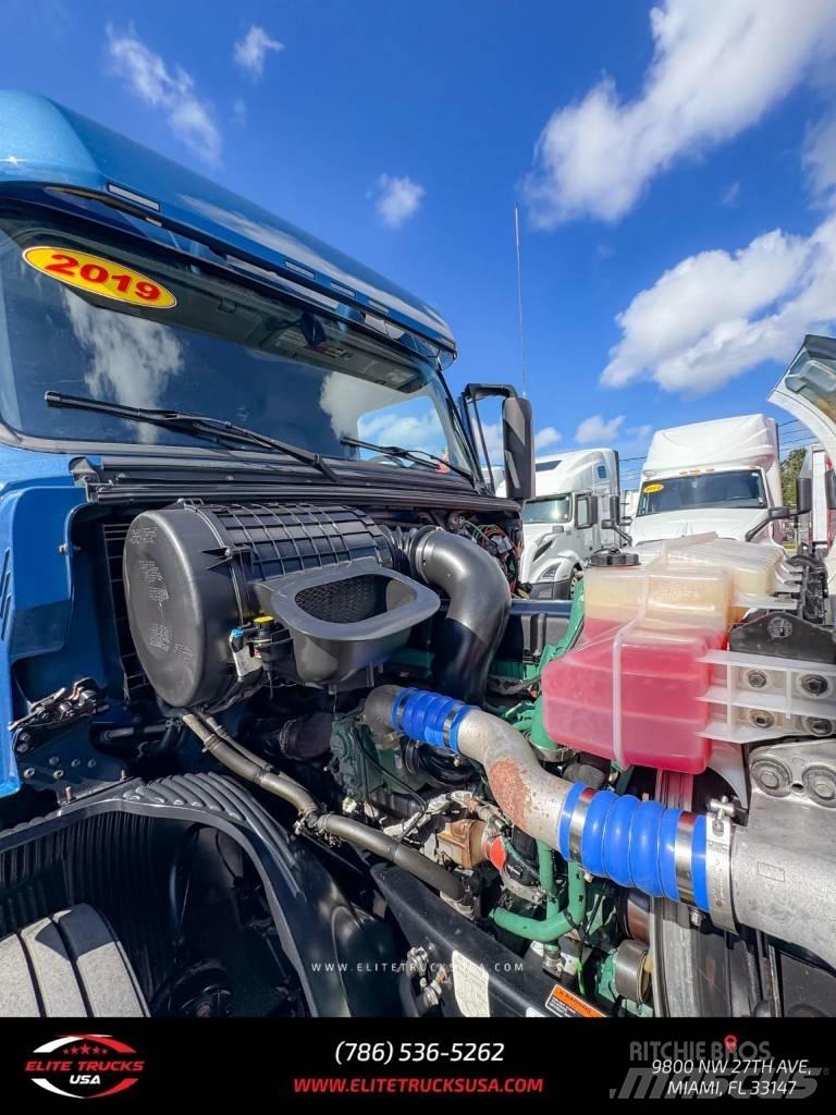 Volvo Commercial VNL Trekkers