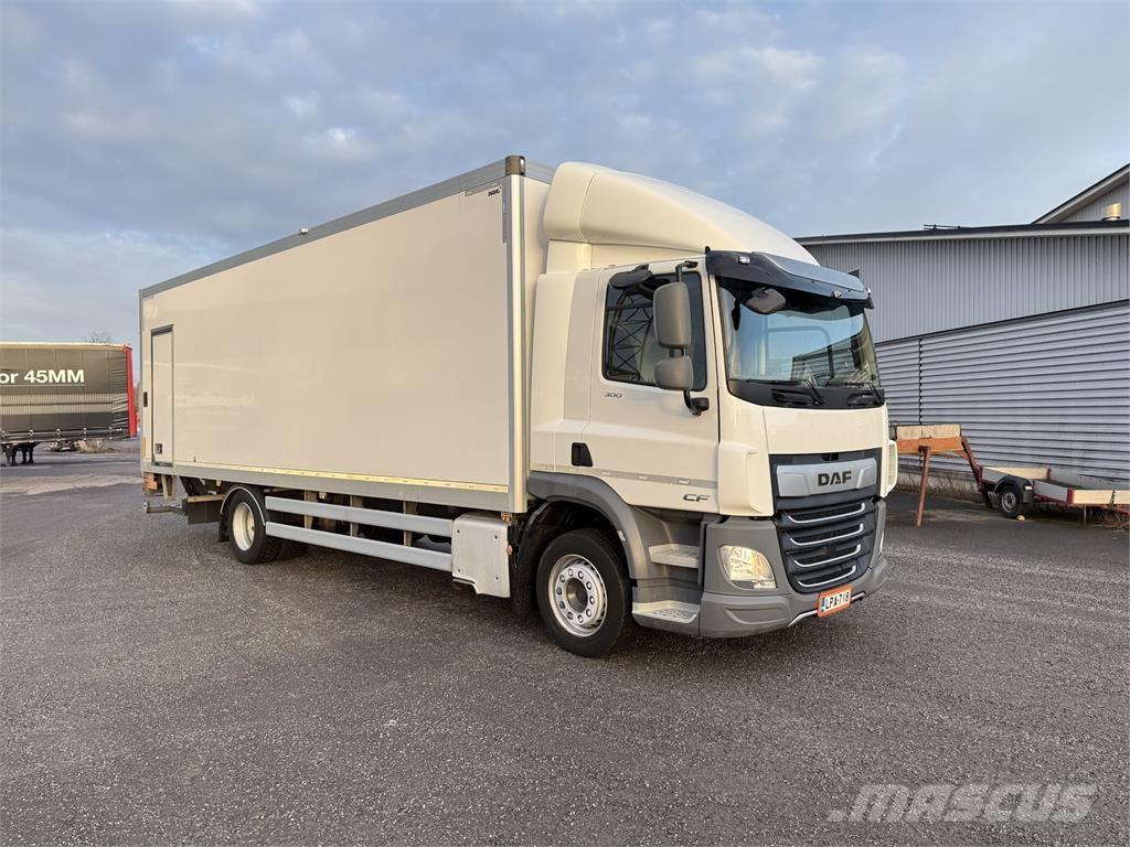 DAF CF 300 FA 4X2 Bakwagens met gesloten opbouw
