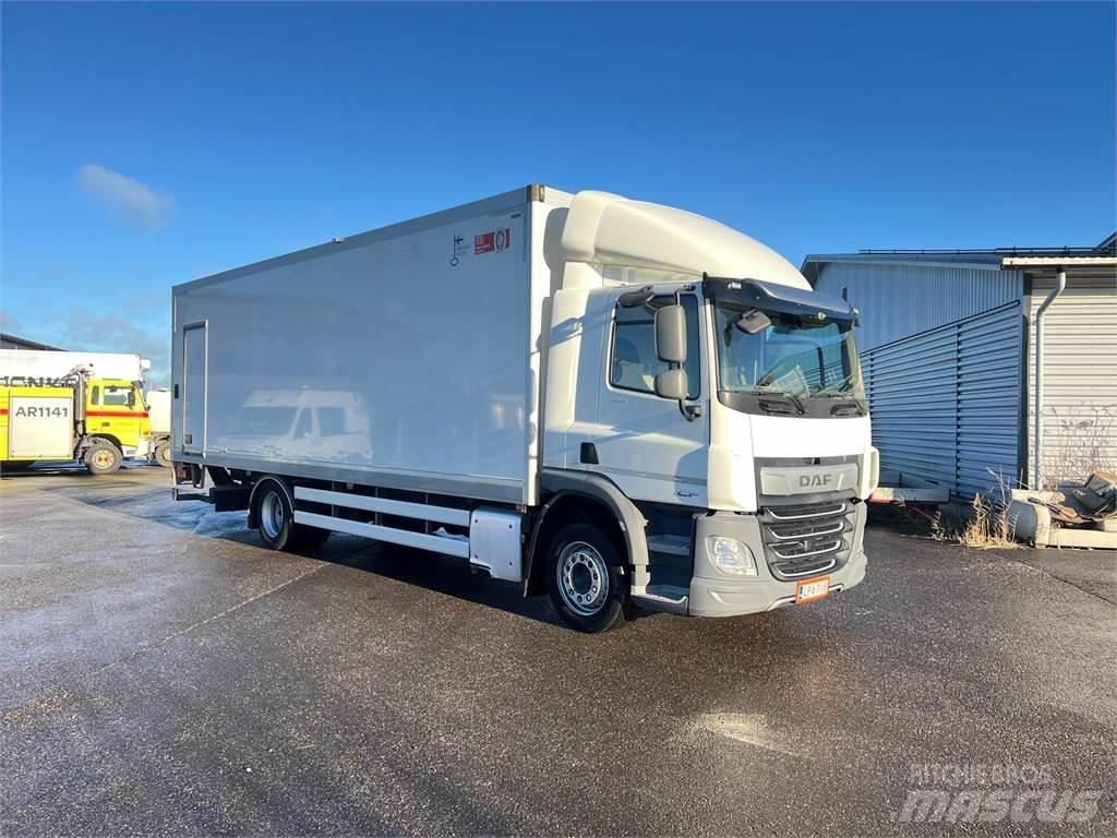 DAF CF 300 FA 4X2 Bakwagens met gesloten opbouw