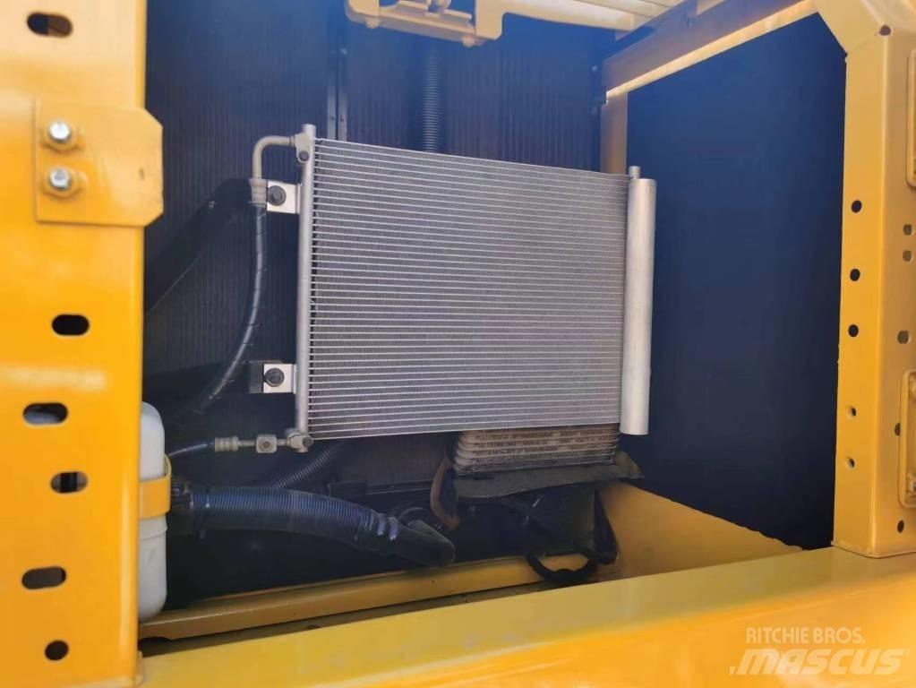 Komatsu PC 220-8 Rupsgraafmachines