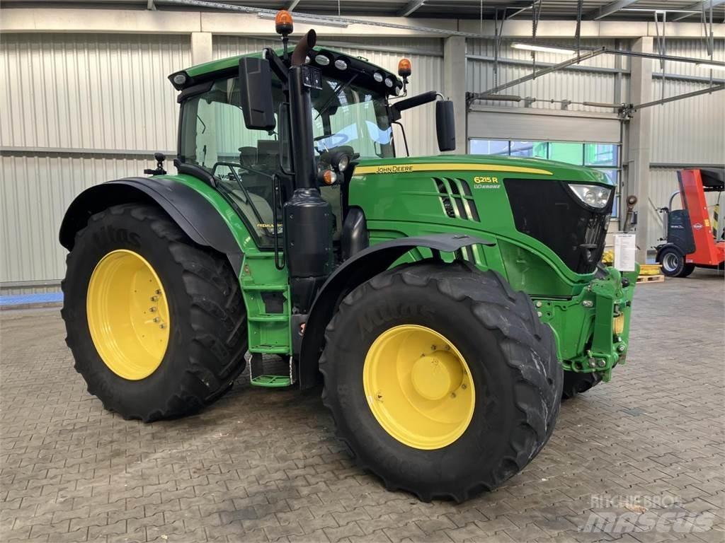 John Deere 6215R Tractoren