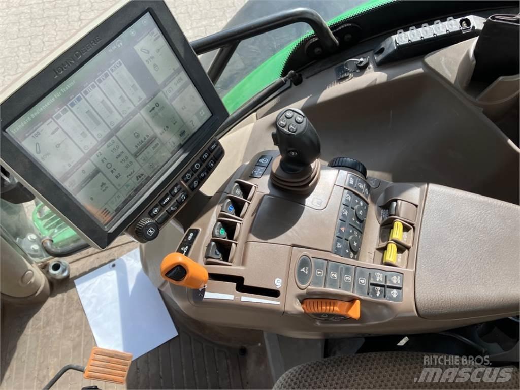 John Deere 6215 R Tractoren