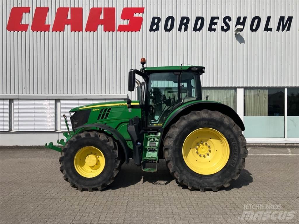John Deere 6215 R Tractoren