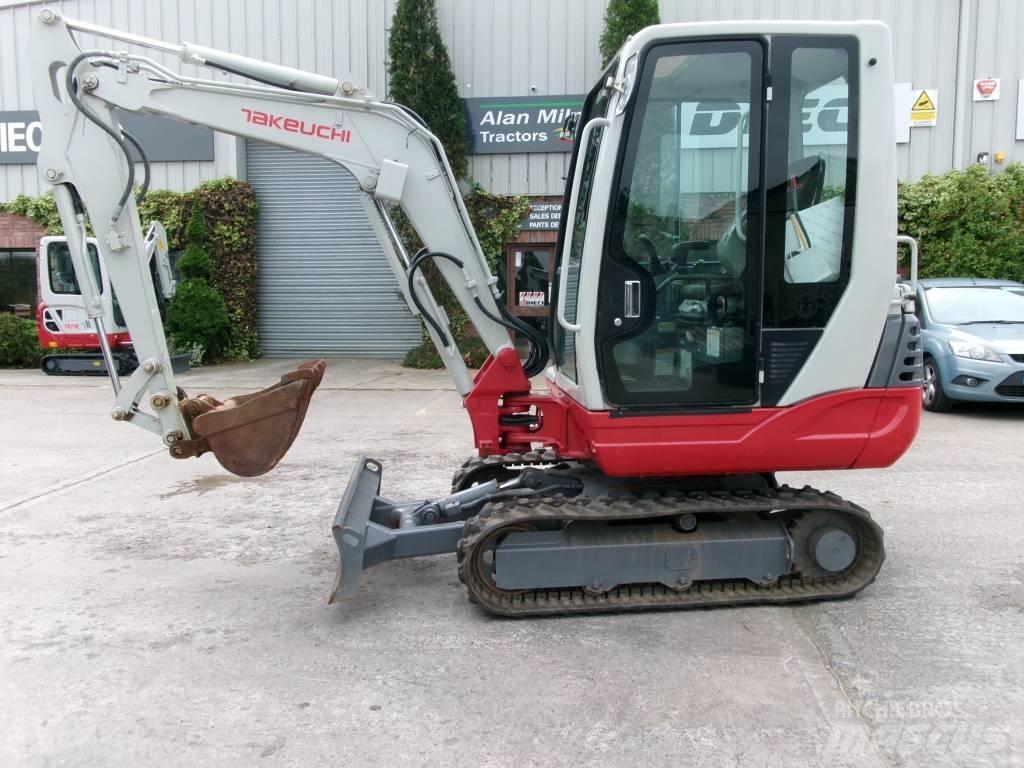 Takeuchi TB 228 Minigraafmachines < 7t