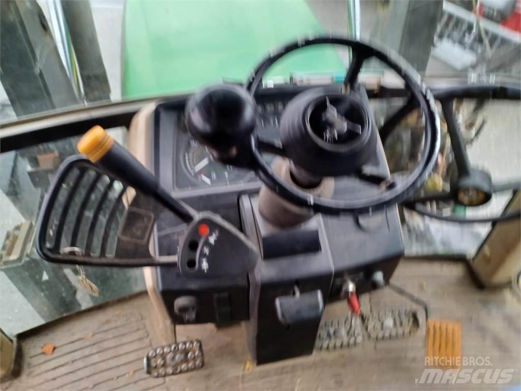 John Deere 6110SE Tractoren