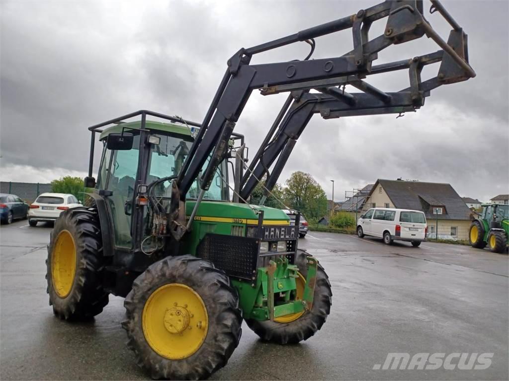 John Deere 6110SE Tractoren